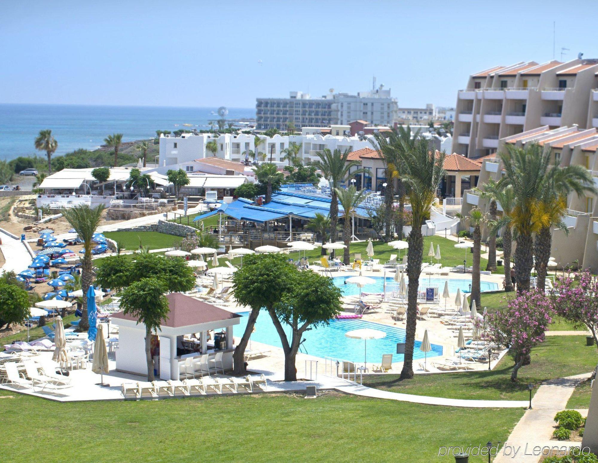 Myroandrou Beach Hotel Apartments Pernera Exterior photo